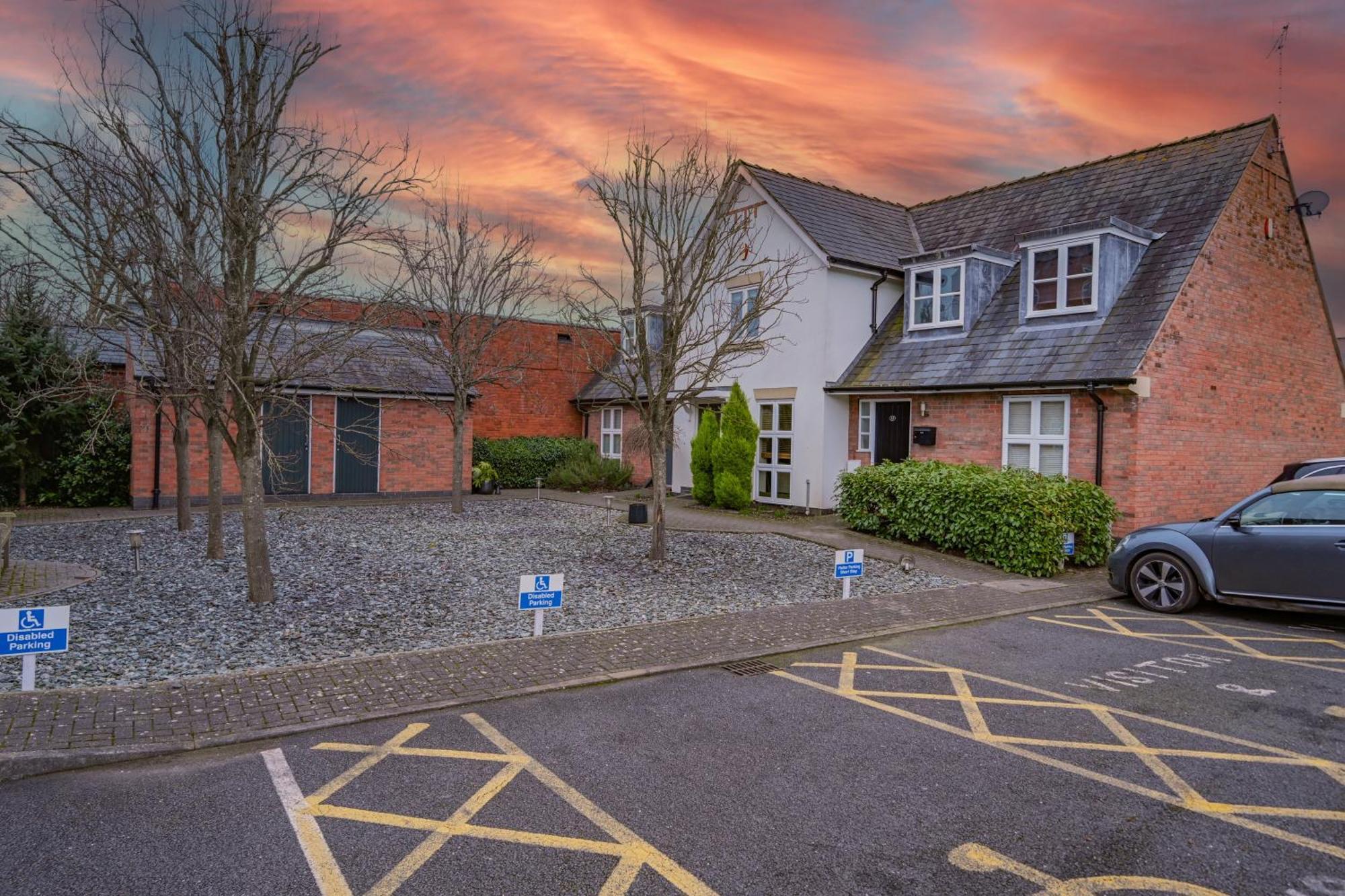 14 Castlegate, Tutbury Villa Bagian luar foto